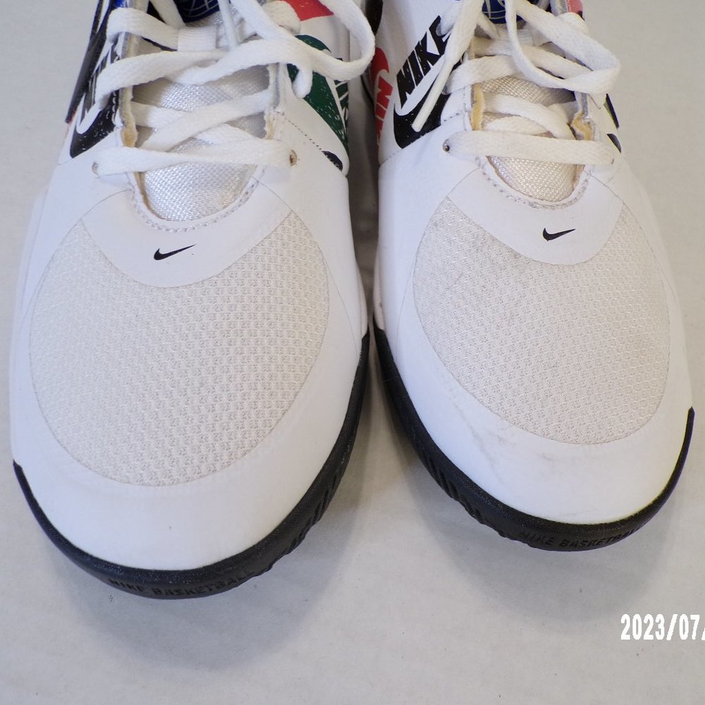 BRAND NEW NIKE TEAM HUSTLE D9 YOUTH MULTIPLE COLORED SNEAKERS - Picture 5 of 11